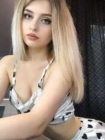 Нина Реал Спортивная Блондинка